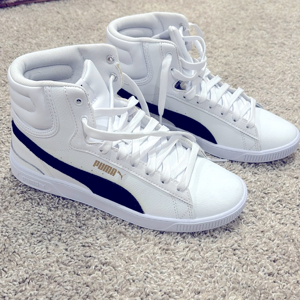 Brand New - High top white Puma sneakers - women 7